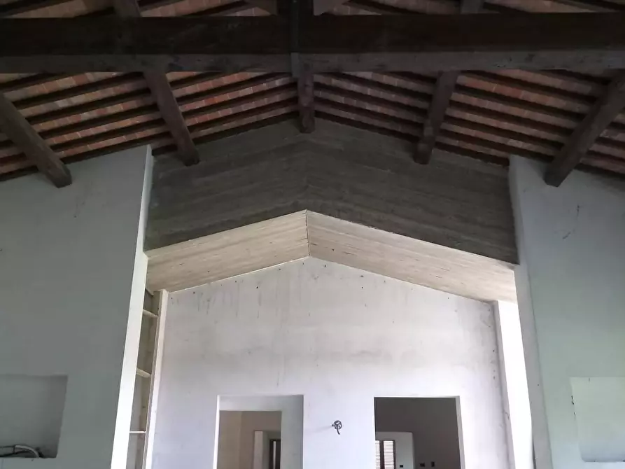 Immagine 13 di Villa in vendita  a Santa Maria A Monte