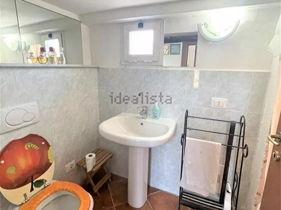 Immagine 11 di Casa semindipendente in vendita  a Massa