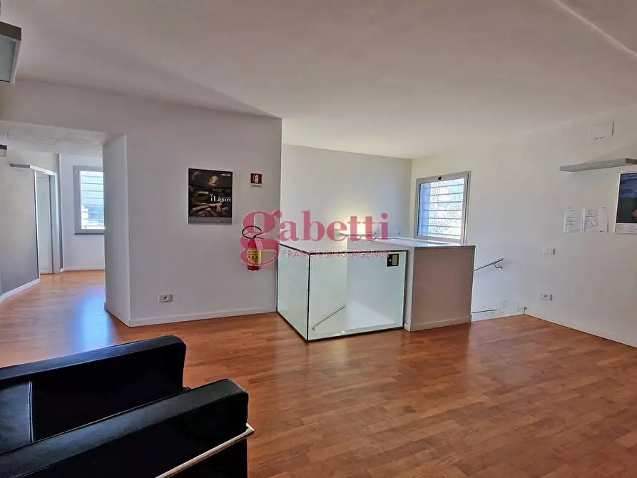 Immagine 7 di Locale commerciale in affitto  a Pisa