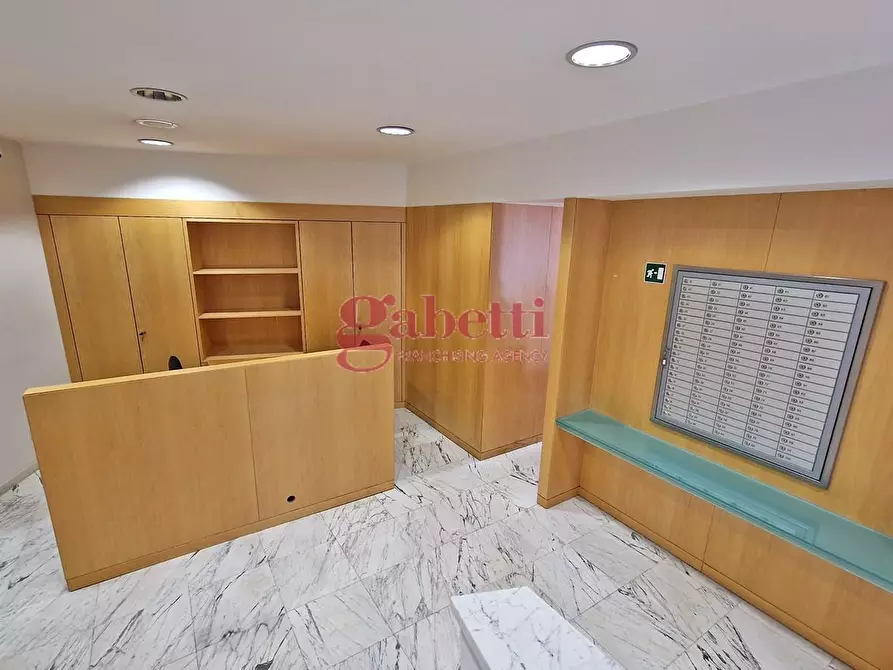 Immagine 9 di Locale commerciale in affitto  a Pisa