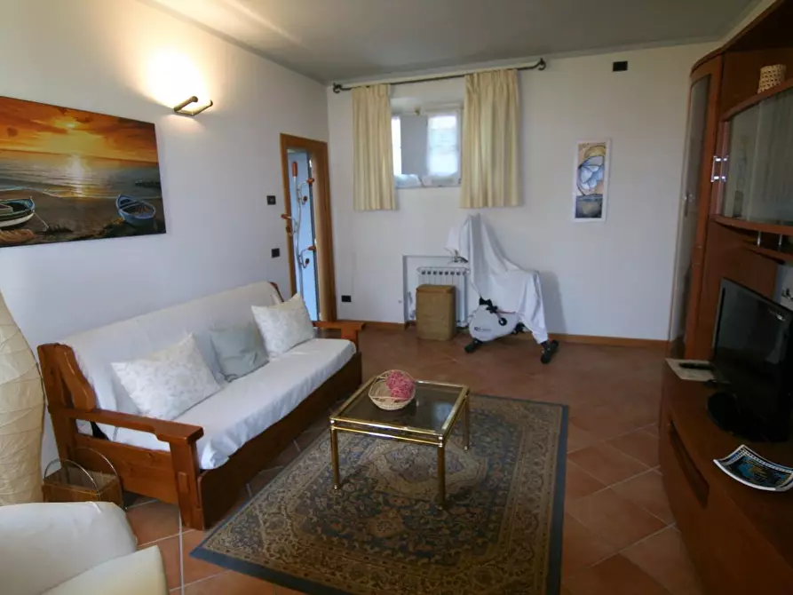 Immagine 33 di Casa semindipendente in affitto  a Ameglia