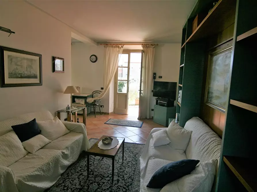 Immagine 29 di Casa semindipendente in affitto  a Ameglia