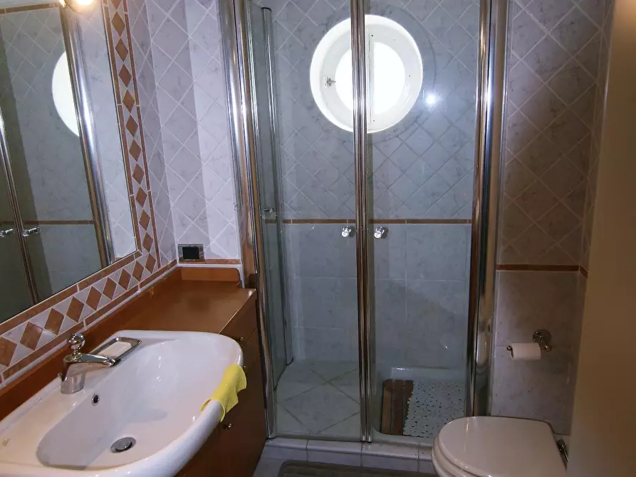 Immagine 37 di Casa semindipendente in affitto  a Ameglia