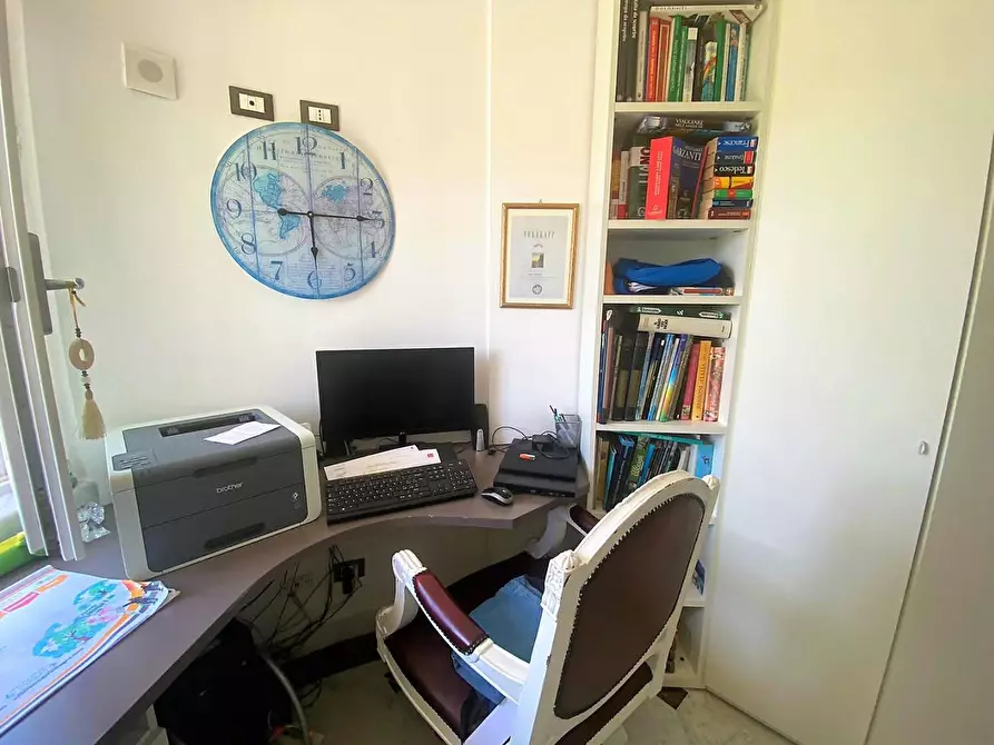 Immagine 19 di Villa in vendita  a Carrara