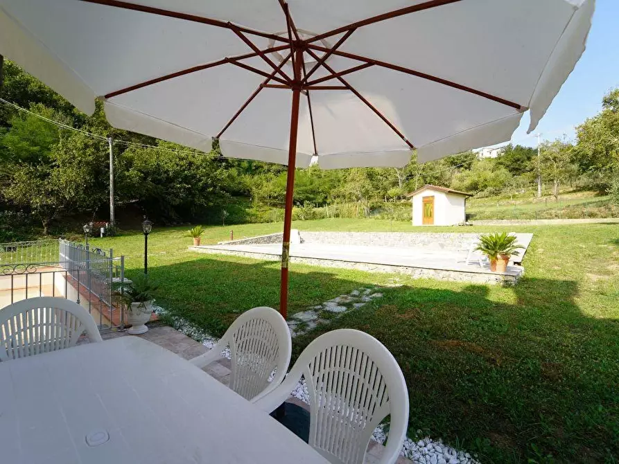 Immagine 27 di Villa in vendita  a Tresana