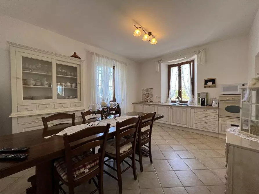 Immagine 16 di Villa in vendita  a Tresana