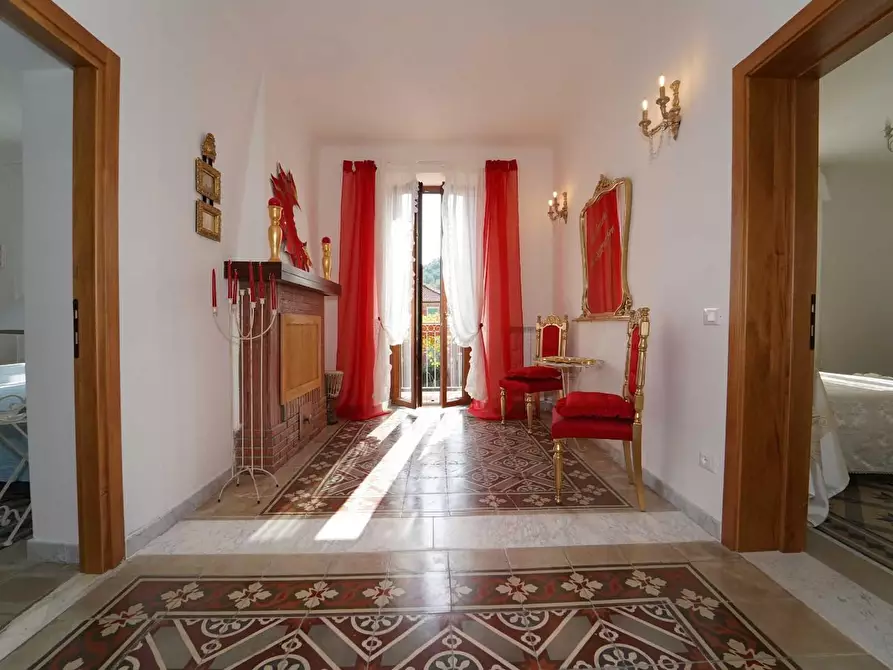 Immagine 73 di Villa in vendita  a Tresana