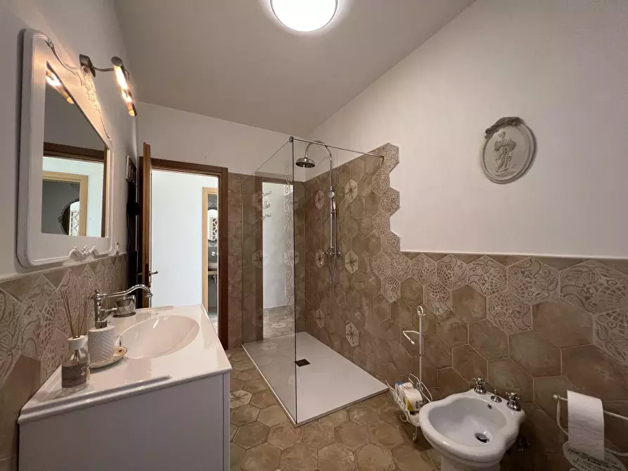 Immagine 4 di Villa in vendita  a Tresana