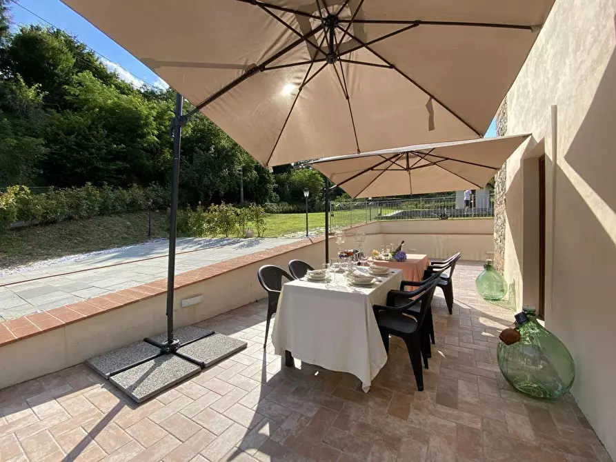 Immagine 11 di Villa in vendita  a Tresana