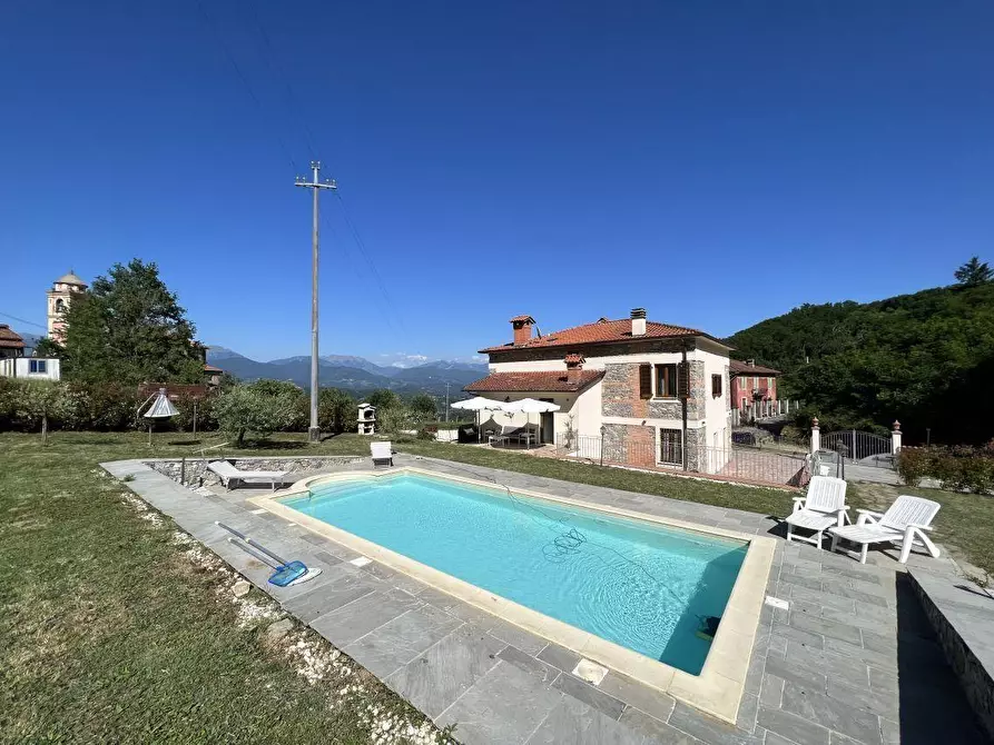 Immagine 6 di Villa in vendita  a Tresana