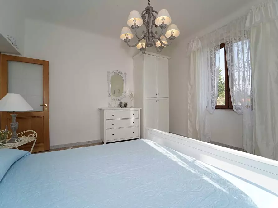 Immagine 69 di Villa in vendita  a Tresana