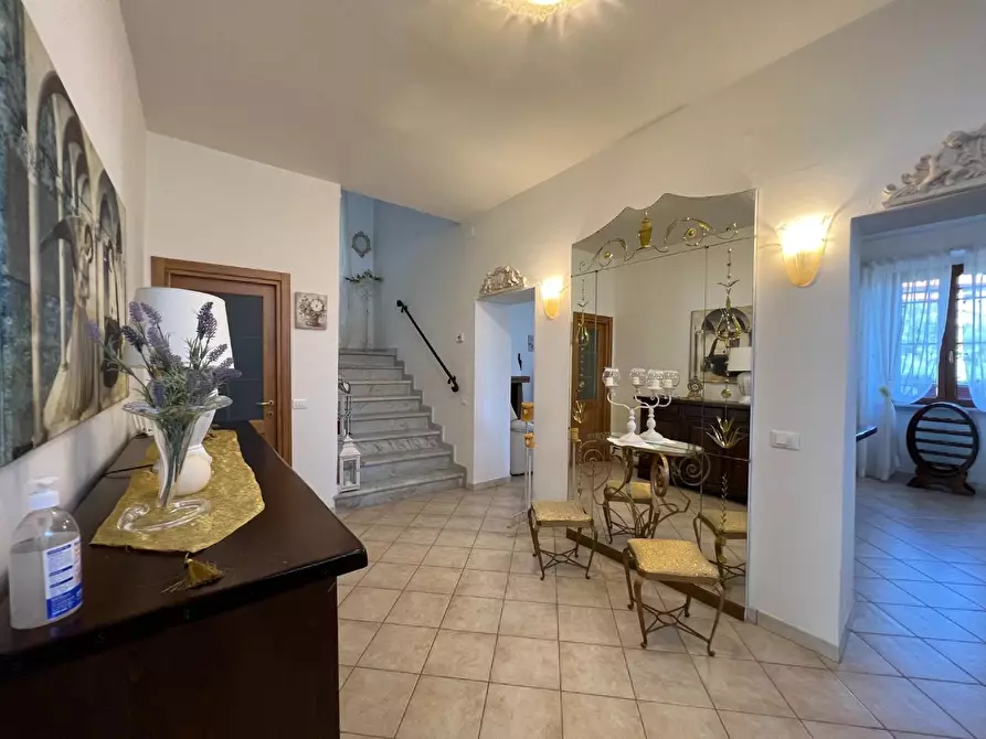 Immagine 56 di Villa in vendita  a Tresana