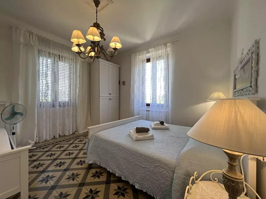 Immagine 34 di Villa in vendita  a Tresana