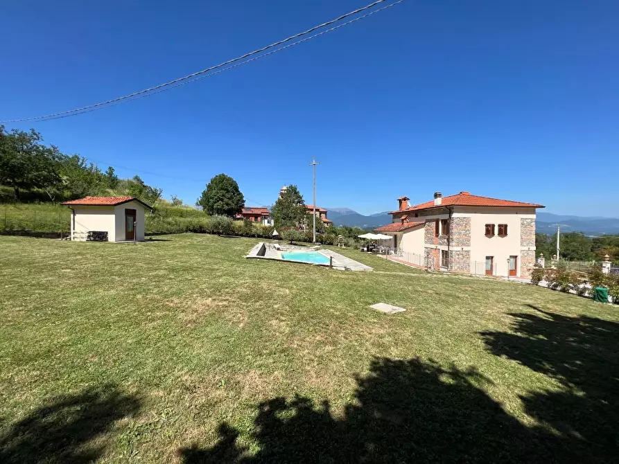 Immagine 48 di Villa in vendita  a Tresana