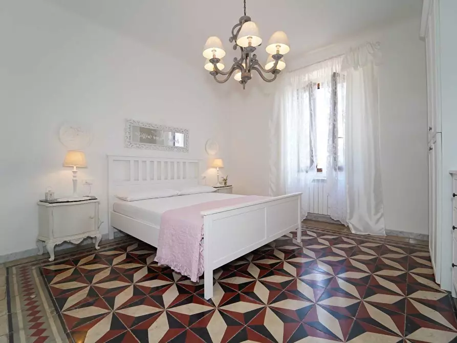 Immagine 66 di Villa in vendita  a Tresana