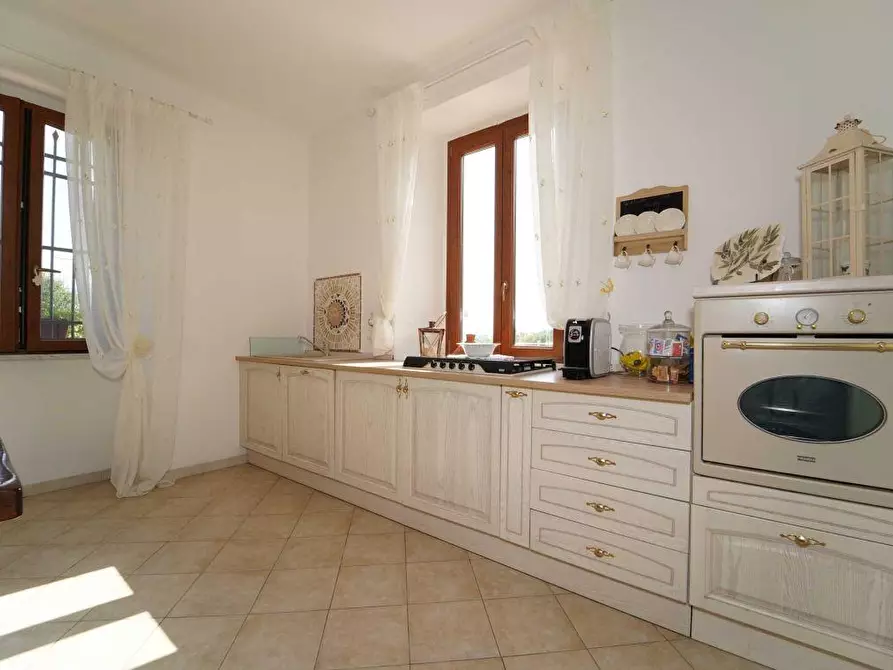 Immagine 22 di Villa in vendita  a Tresana