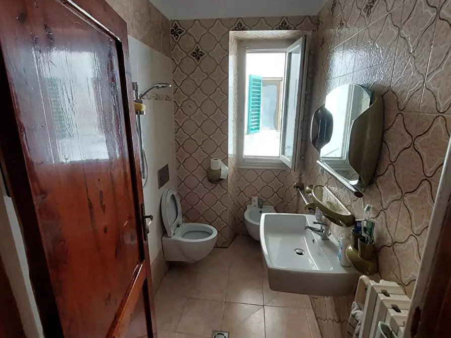 Immagine 4 di Appartamento in vendita  a Capraia E Limite