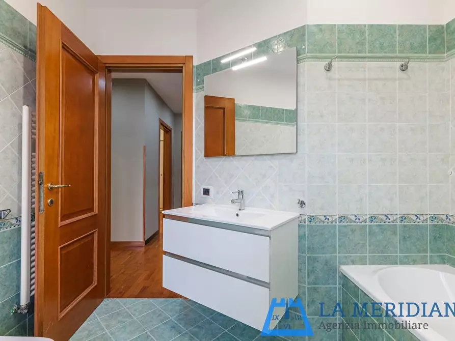 Immagine 25 di Appartamento in vendita  a Montecatini Terme