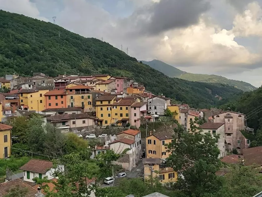 Immagine 6 di Casa semindipendente in vendita  a Carrara