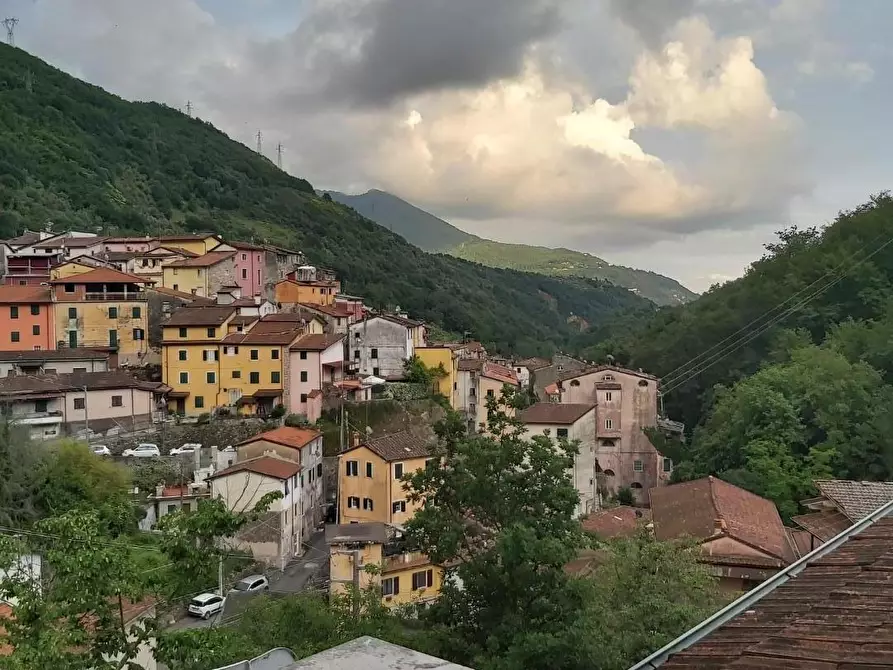 Immagine 1 di Casa semindipendente in vendita  a Carrara