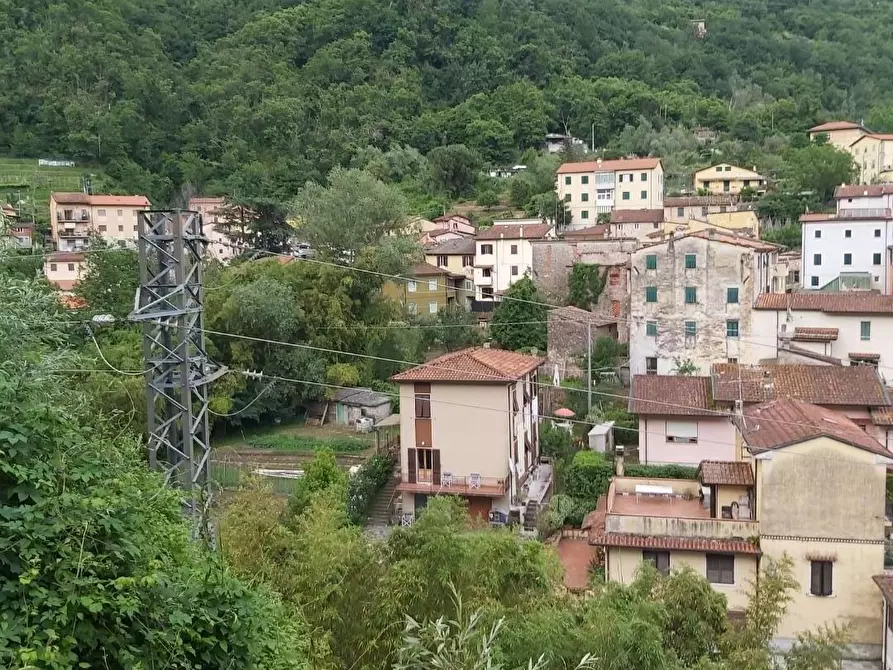 Immagine 2 di Casa semindipendente in vendita  a Carrara