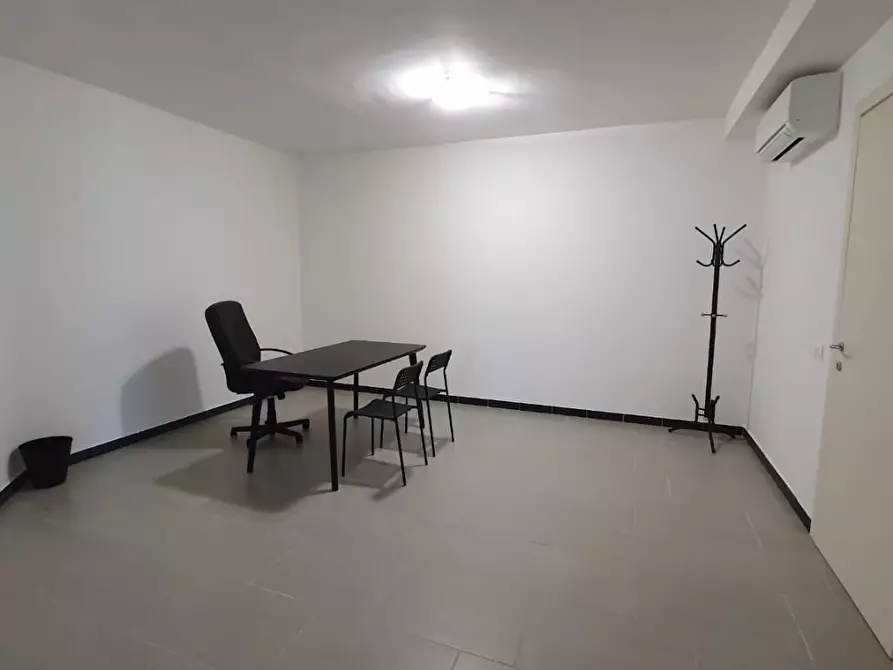 Immagine 2 di Ufficio in affitto  a Pisa