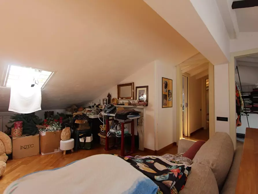 Immagine 48 di Mansarda in vendita  a La Spezia