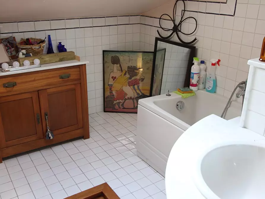 Immagine 11 di Mansarda in vendita  a La Spezia