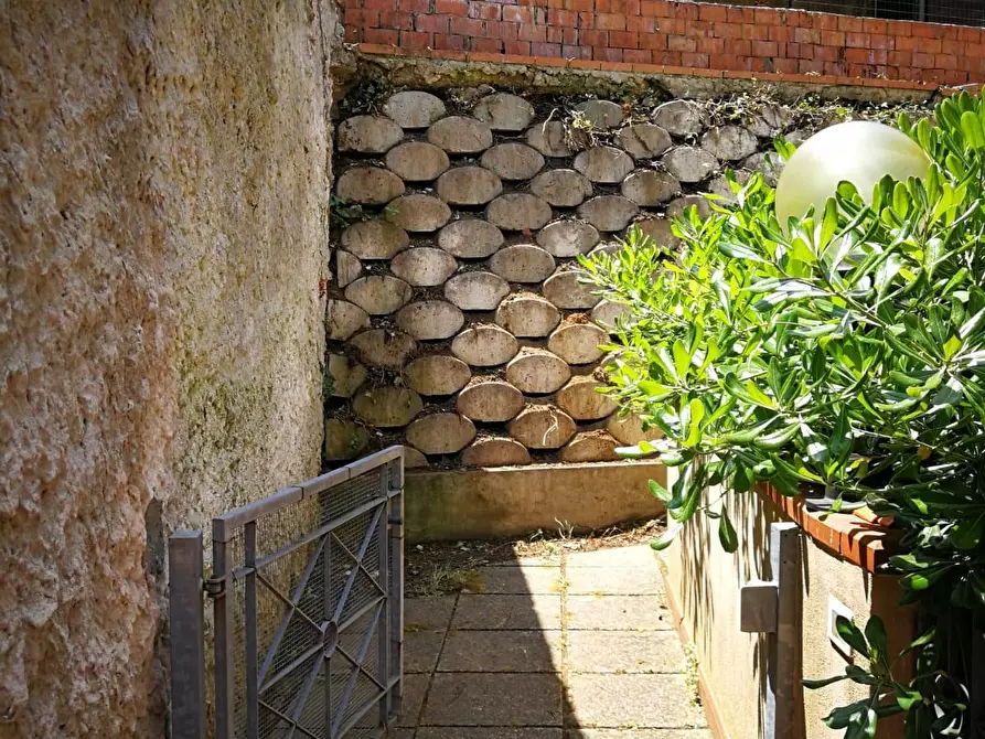 Immagine 27 di Appartamento in vendita  a Collesalvetti