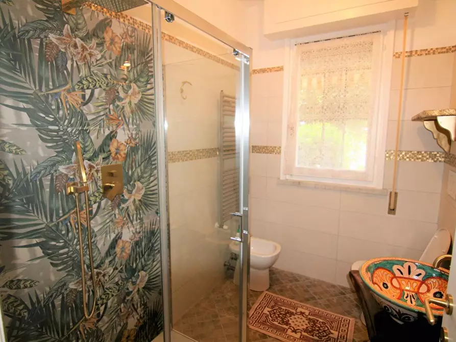 Immagine 24 di Appartamento in affitto  a Carrara