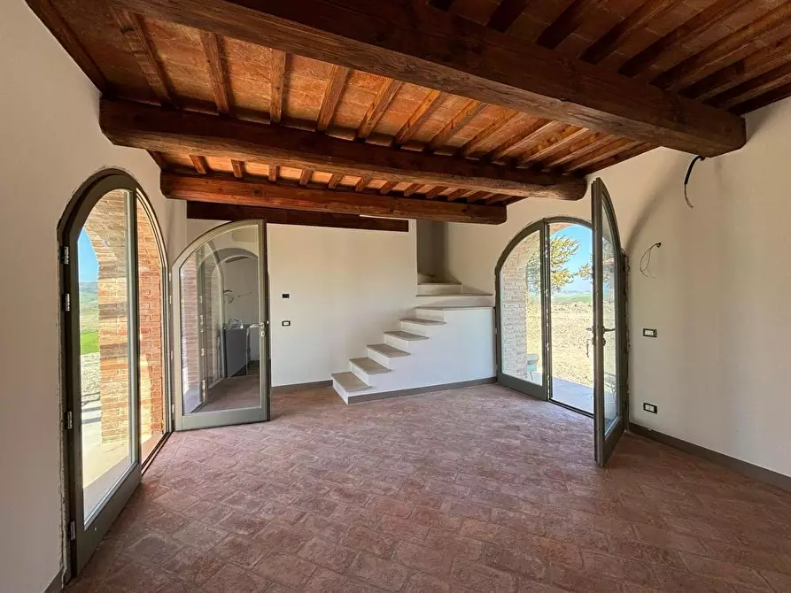 Immagine 11 di Villa in vendita  a Lajatico
