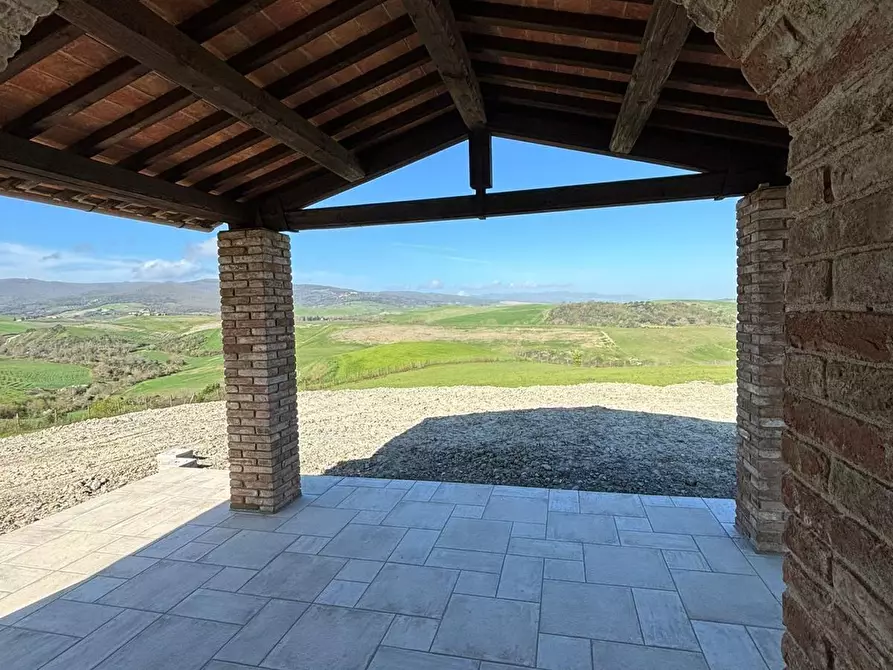 Immagine 6 di Villa in vendita  a Lajatico