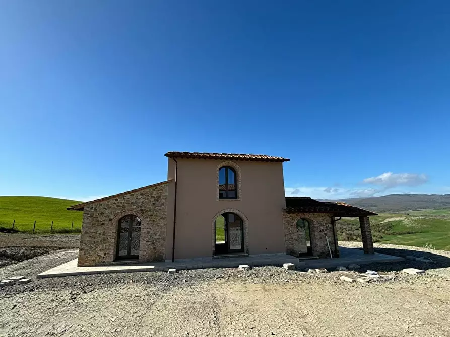 Immagine 1 di Villa in vendita  a Lajatico