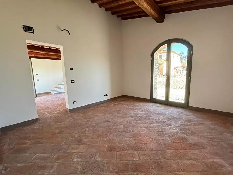 Immagine 12 di Villa in vendita  a Lajatico