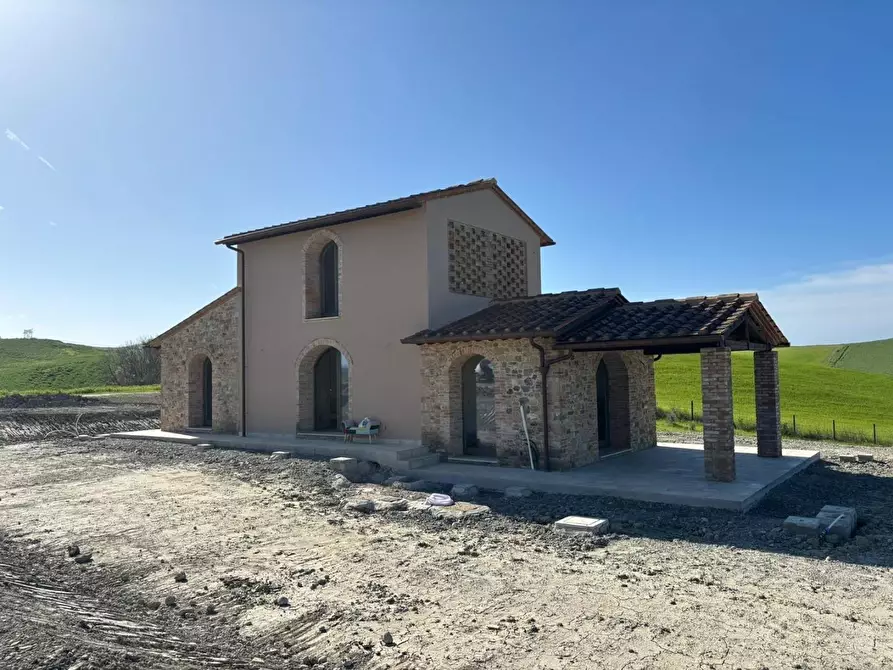 Immagine 3 di Villa in vendita  a Lajatico