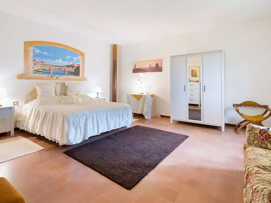 Immagine 36 di Casa colonica in vendita  a San Miniato