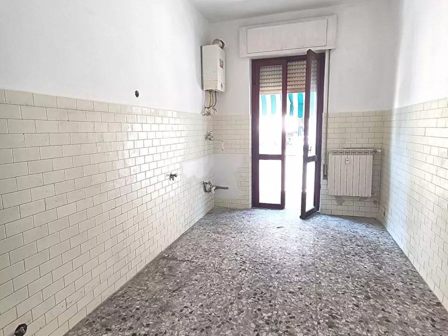 Immagine 6 di Appartamento in vendita  a Carrara