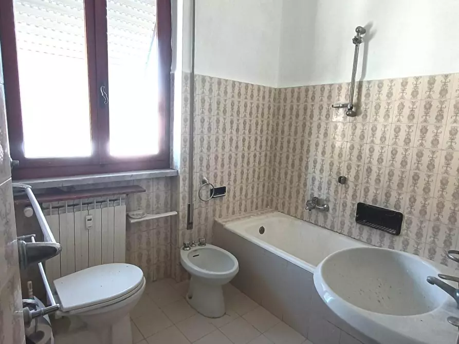 Immagine 17 di Appartamento in vendita  a Carrara