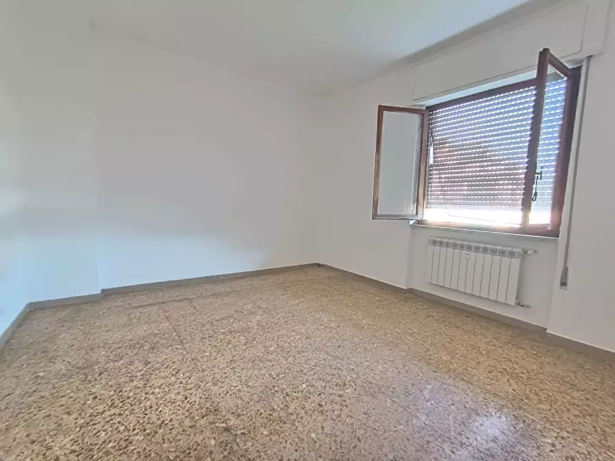 Immagine 9 di Appartamento in vendita  a Carrara