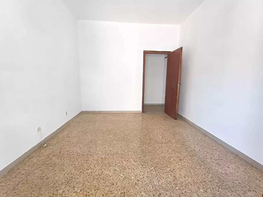 Immagine 12 di Appartamento in vendita  a Carrara