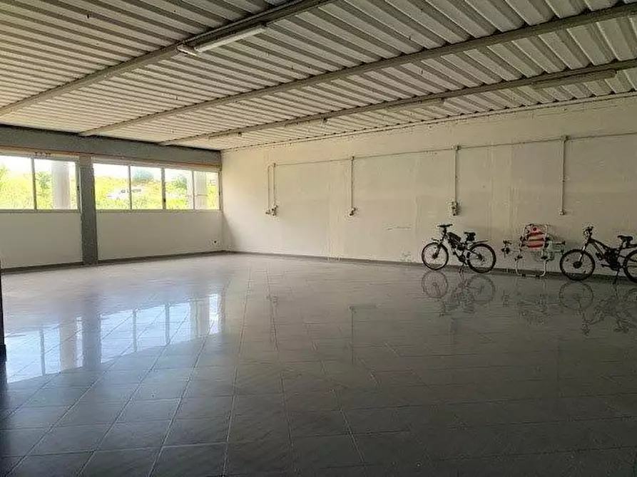 Immagine 4 di Attività artigianale in vendita  a Vinci