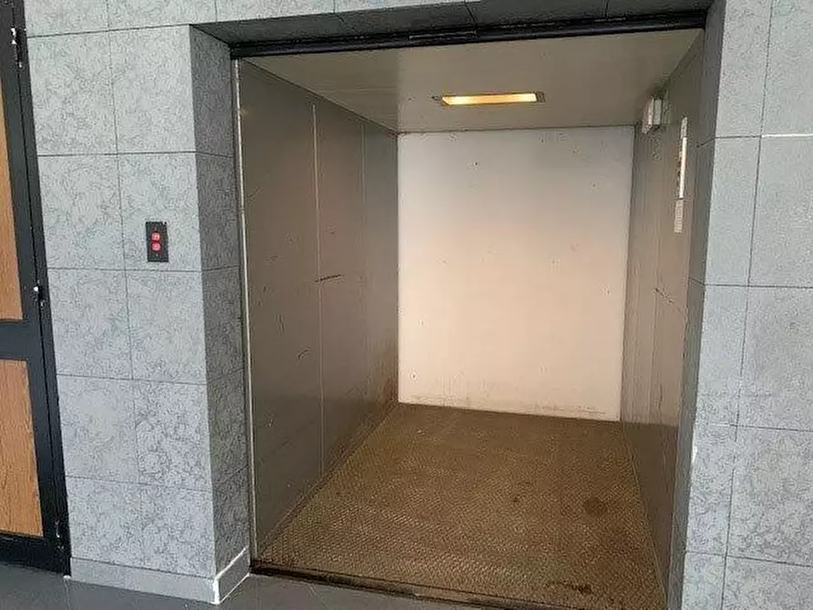 Immagine 9 di Attività artigianale in vendita  a Vinci