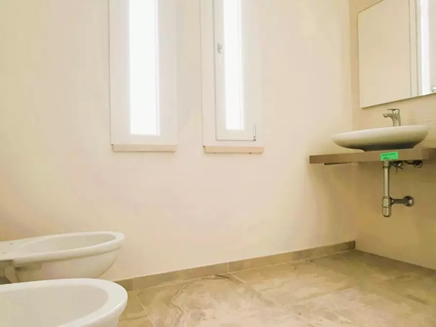 Immagine 12 di Casa bifamiliare in vendita  a Montignoso