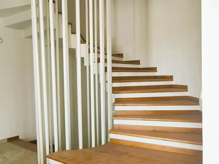 Immagine 16 di Casa bifamiliare in vendita  a Montignoso