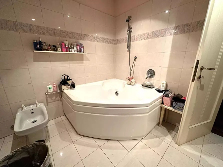 Immagine 7 di Mansarda in vendita  a Empoli