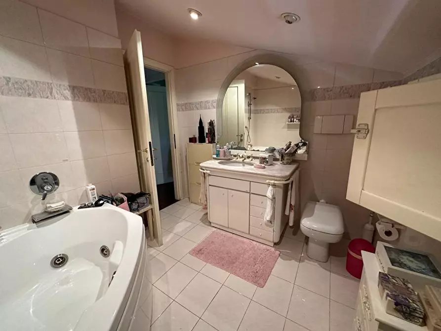 Immagine 27 di Appartamento in vendita  a Empoli