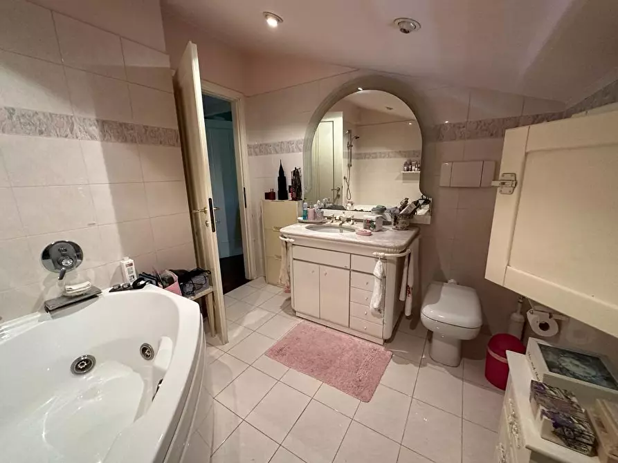 Immagine 37 di Mansarda in vendita  a Empoli