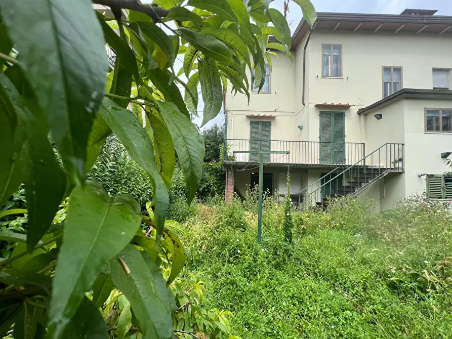 Immagine 1 di Villa in vendita  a Empoli