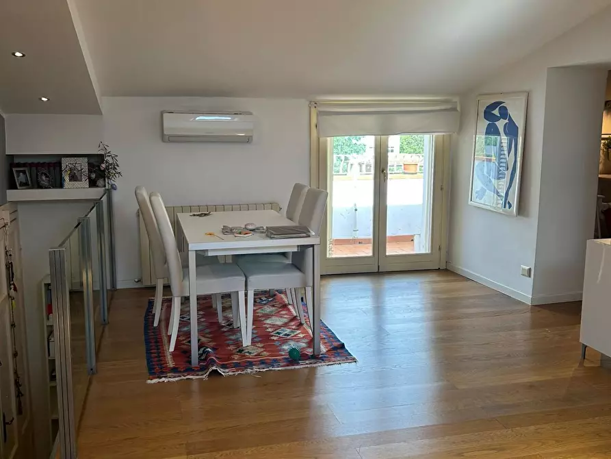 Immagine 3 di Appartamento in vendita  a Massa