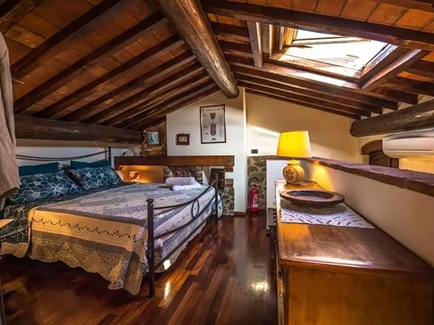 Immagine 14 di Casa colonica in vendita  a Vinci